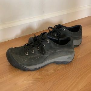 Keen women’s walking shoes